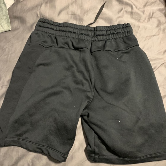 Black Under Armour UA Sweat Shorts Medium - Picture 2 of 3